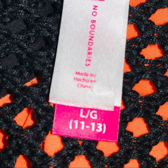 2/$20 No boundaries black poncho - Picture 7 of 8